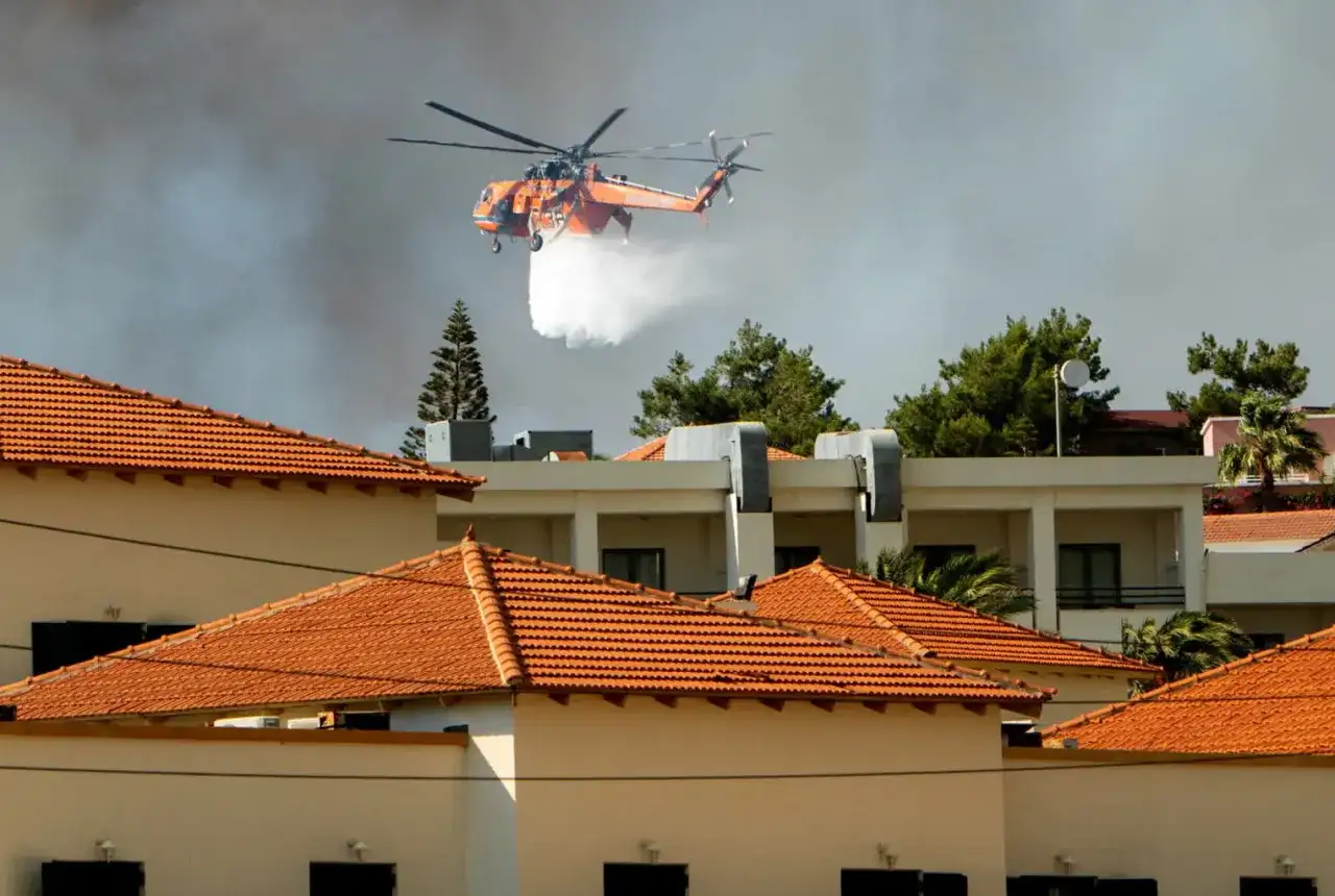 Rodos po pożarach 2023: Które hotele ucierpiały? Czy jest bezpiecznie?
